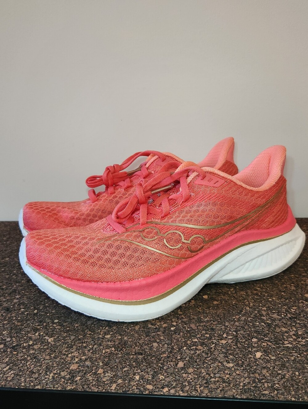 Saucony Endorphin Speed 5 Running Shoes Womens Size 9.5